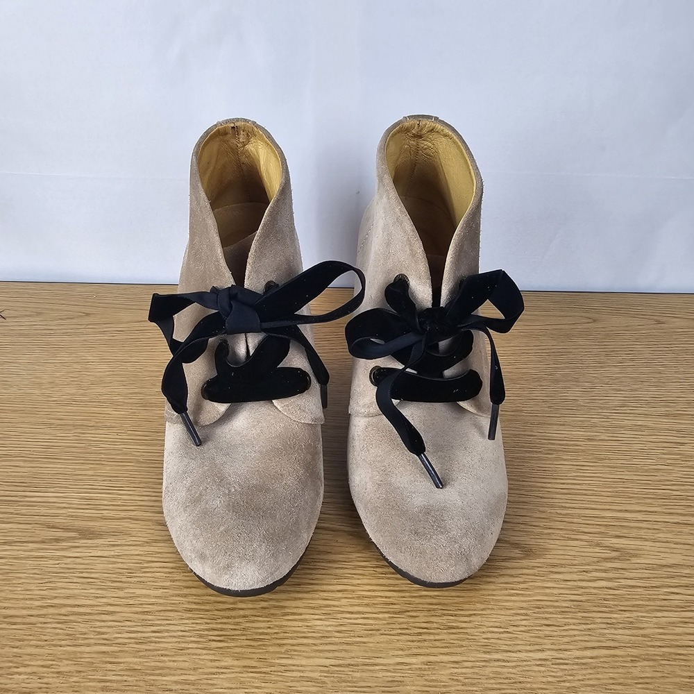 Anthropologie Bussola Enna Boot EU 39 US 8-8.5 Taupe Suede Lace Up Wedge Preppy - Picture 2 of 11
